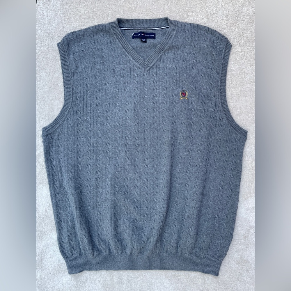 Tommy Hilfiger men’s Grey Cable-Knit V-Neck Sweater Vest academia teacher XL